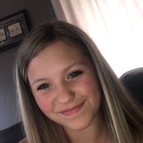 Meet your Posher, Isabelle - Picture 1 of 1